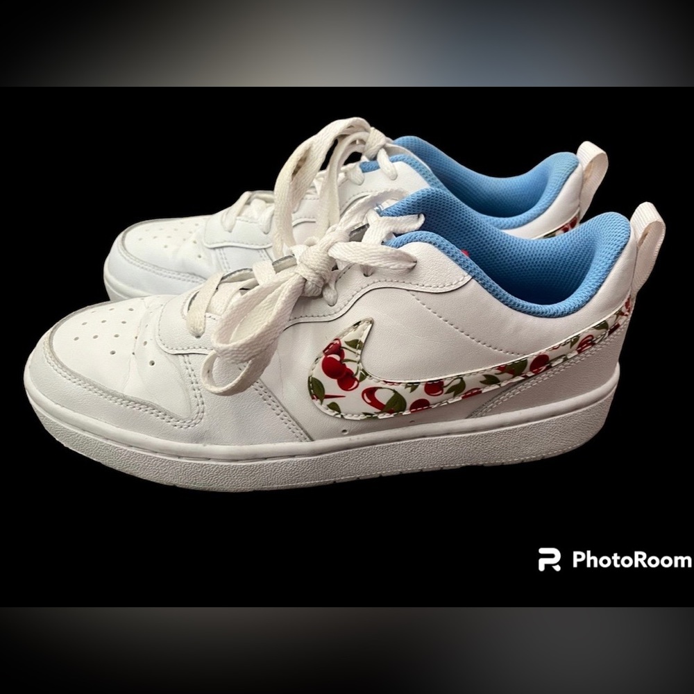 Kids/womens Nike Court Burough low 2, White/ Cherry, 6.5Y
